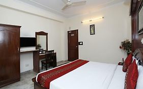Hotel Garden View - Near Karol Bagh Metro Station And Gaffar Market